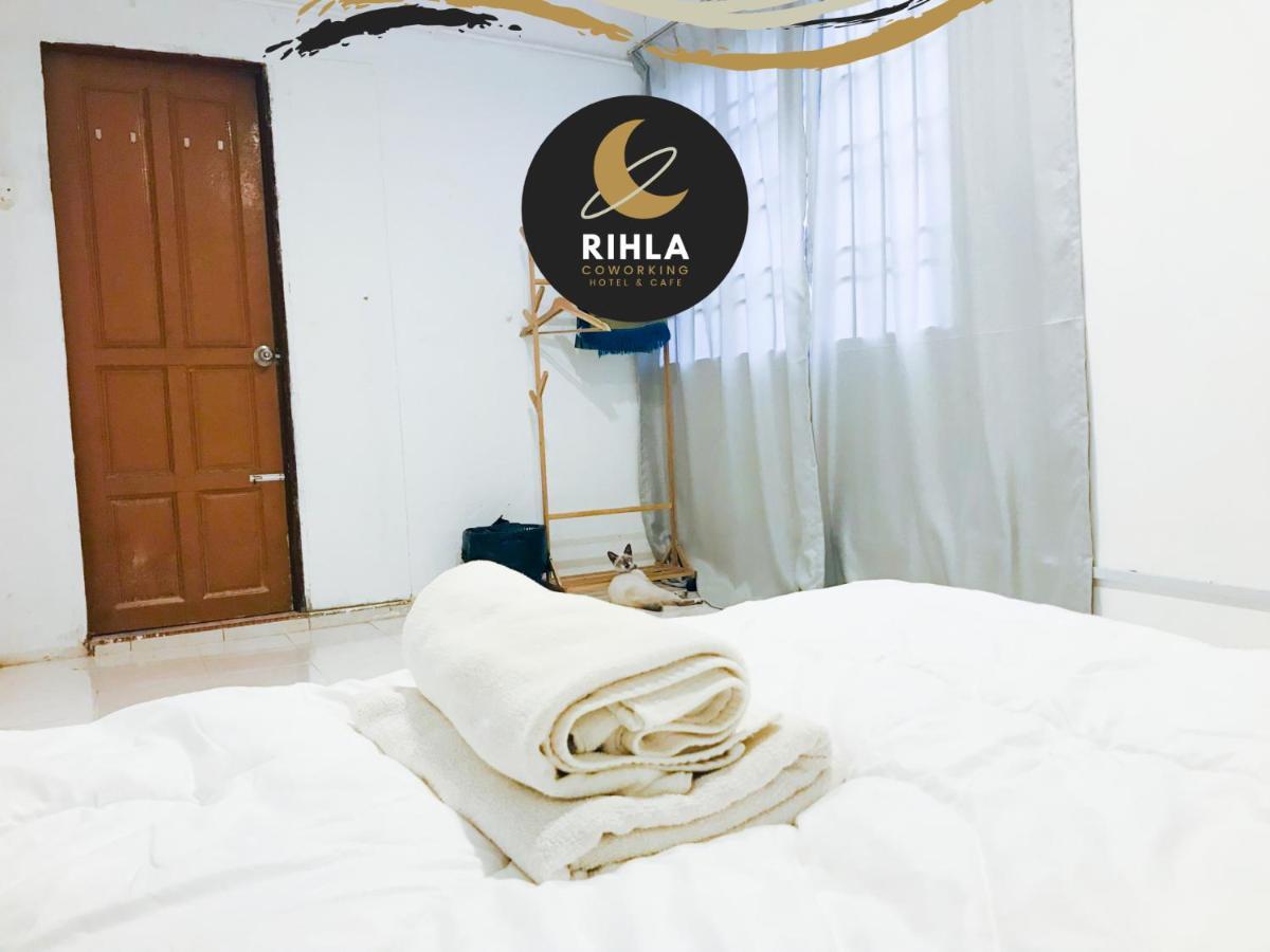 话毛生 Rihla Dataran Tengah旅舍 外观 照片